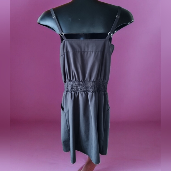 3/$40 Sale! Level 33 Seamless Collection of Toronto Front Ruffle & Zipper Dress - Picture 4 of 10